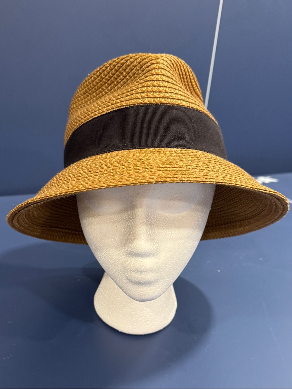 Eric Javits Women's Classic Squishee Fedora Hat - Picture 2 of 11
